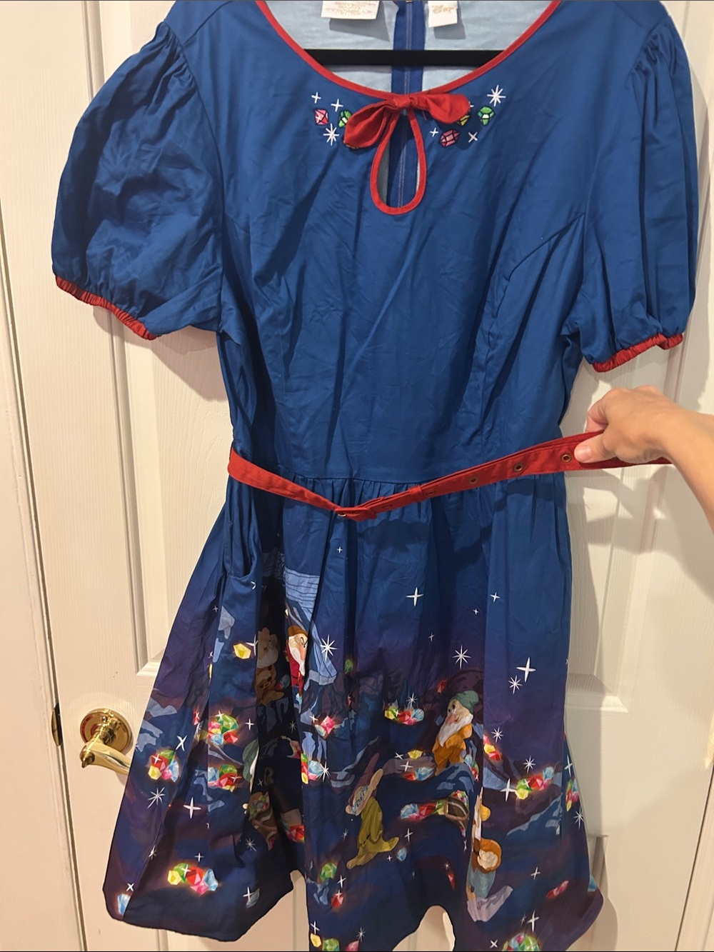 Stitch fix by loungefly Disney Snow White mining dwarfs NWOT